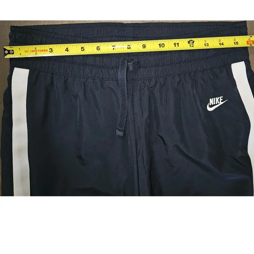 Women's Nike Gym Pant M 8-10 Elastic Waist Pull string, Wind pant, Mesh Lined